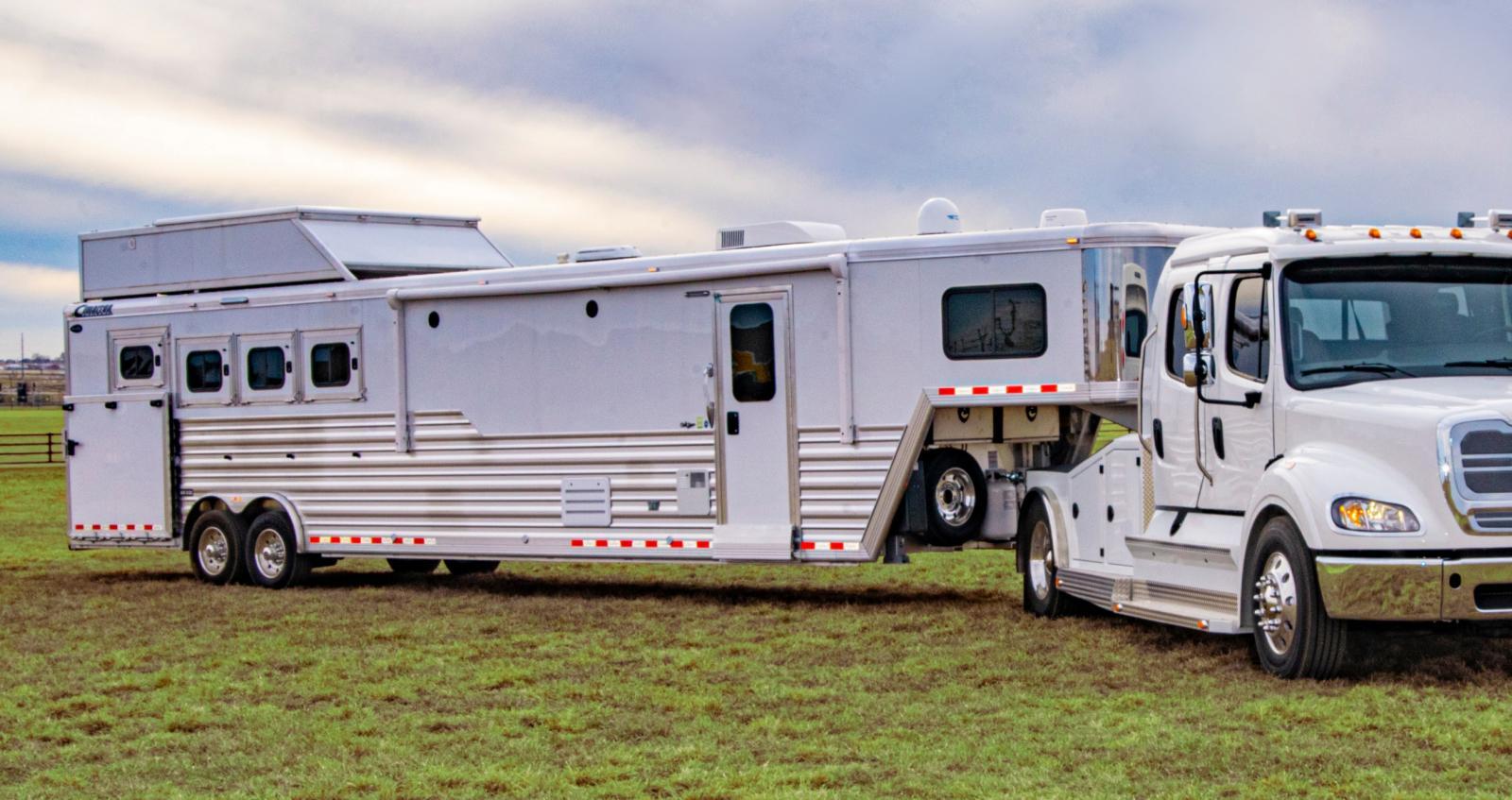 Horse & Livestock trailer service hero image