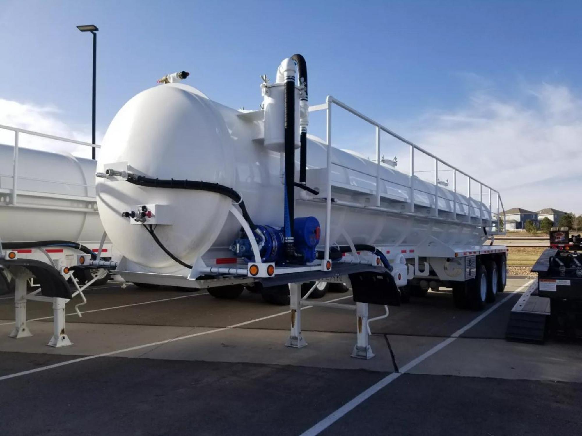 Vacuum Tank Trailer